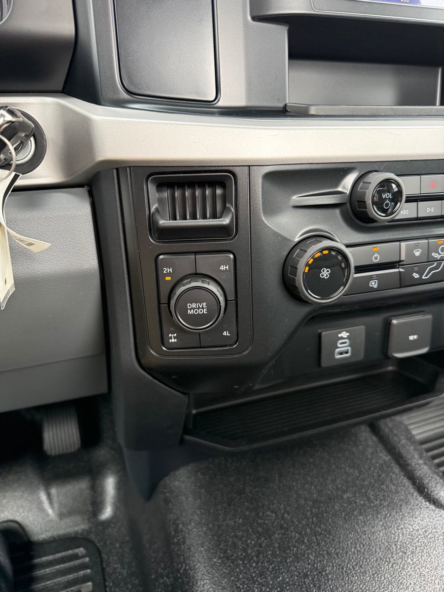 New 2026 Ford F250 XL image 18