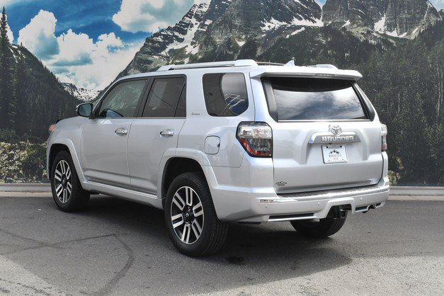 Certified 2022 Toyota 4Runner Limited AWD/4WD image 9