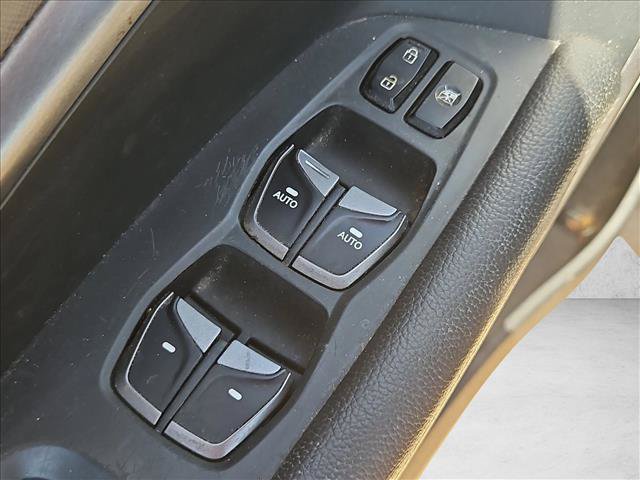 Used 2016 Hyundai Santa Fe Limited w/ Option Group 04 FWD image 12