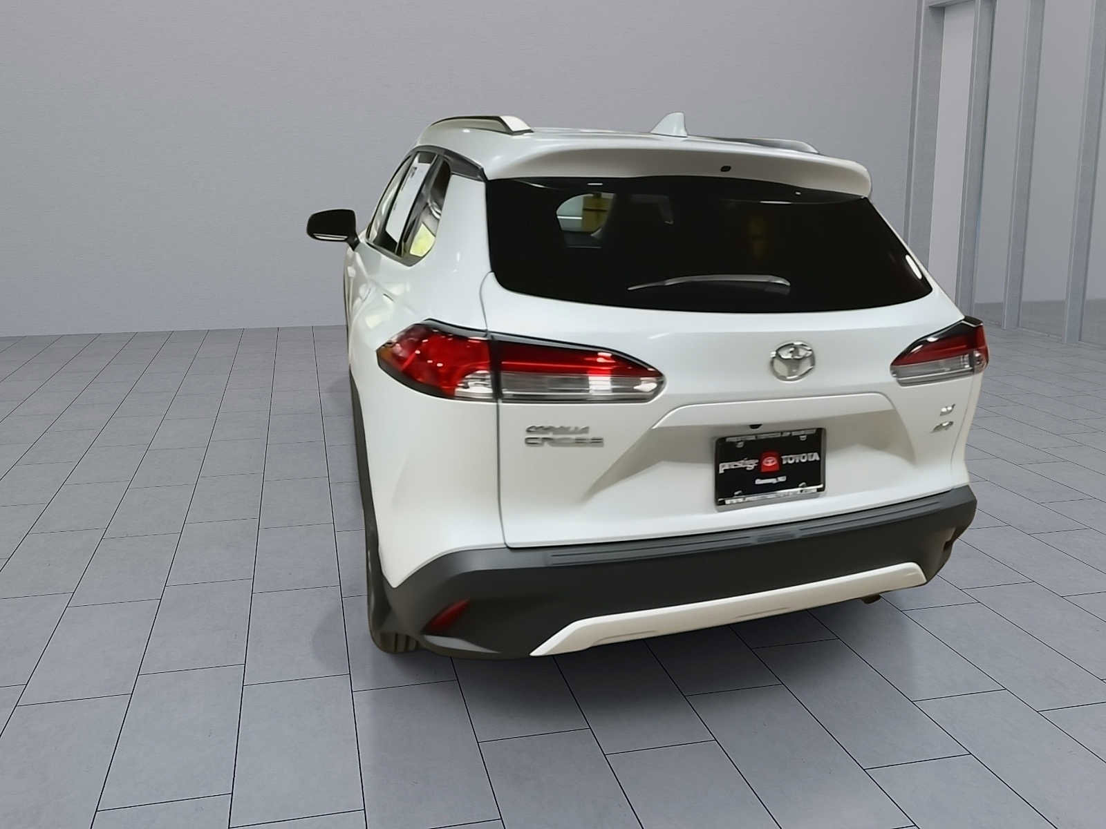 Certified 2023 Toyota Corolla Cross LE w/ Moonroof Package AWD/4WD image 7
