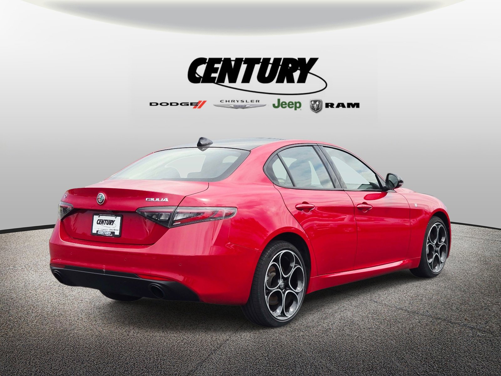 Used 2024 Alfa Romeo Giulia Ti AWD/4WD image 4
