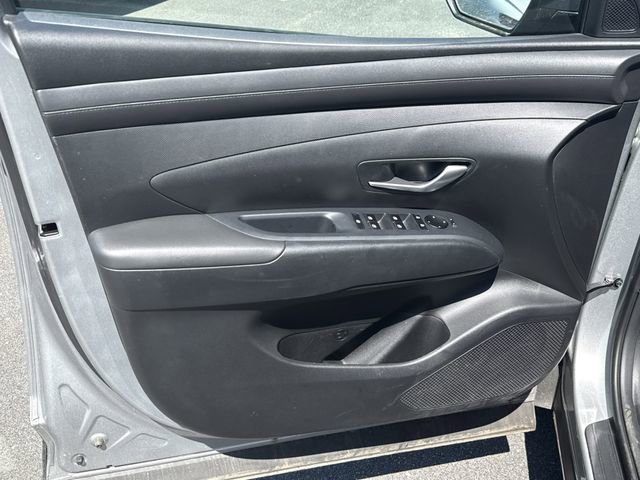 Certified 2025 Hyundai Tucson SE image 10