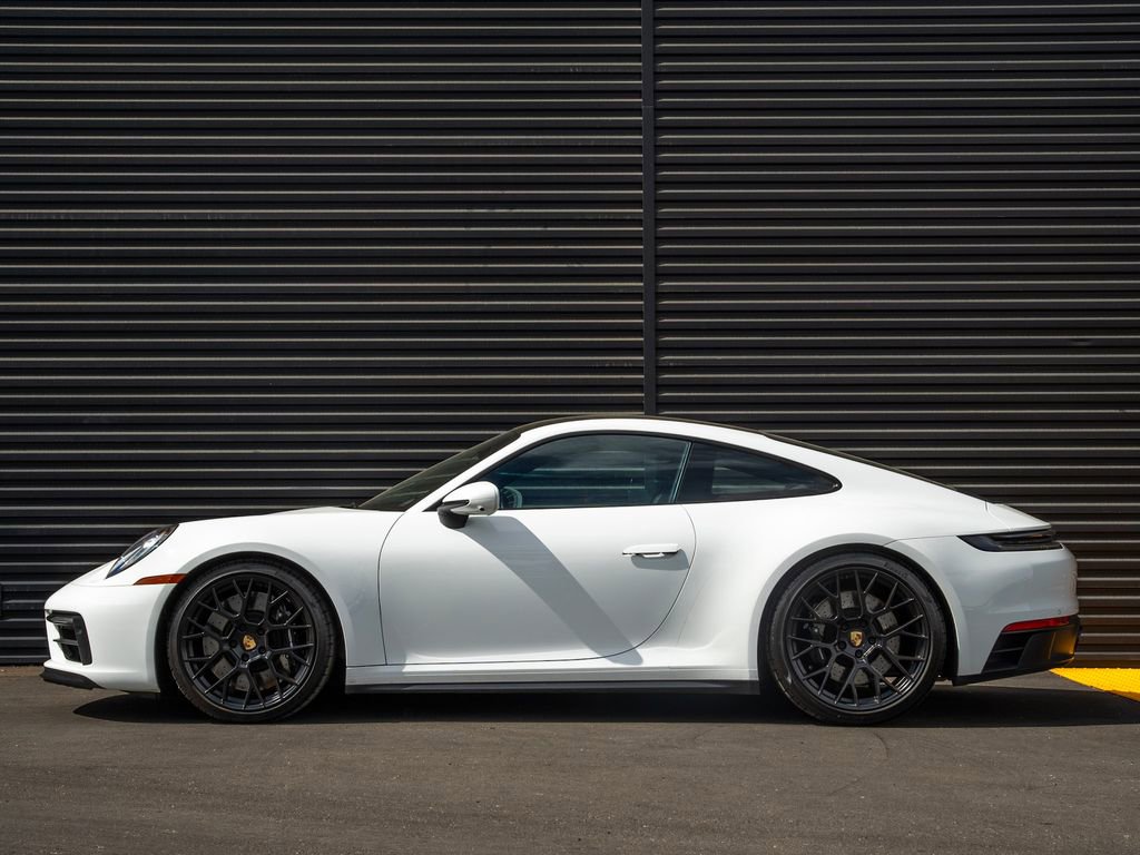 Used 2024 Porsche 911 Carrera GTS image 2