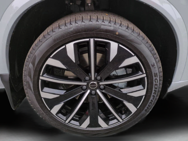 New 2026 Volvo XC90 B6 Plus w/ Protection Package Premier AWD/4WD image 28