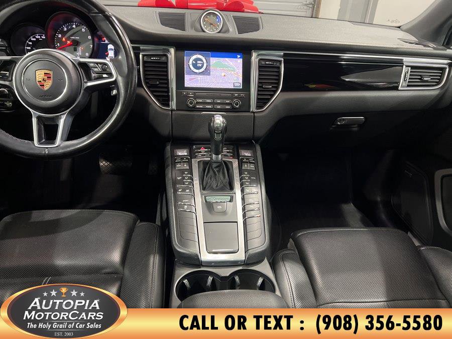 Used 2018 Porsche Macan S image 31