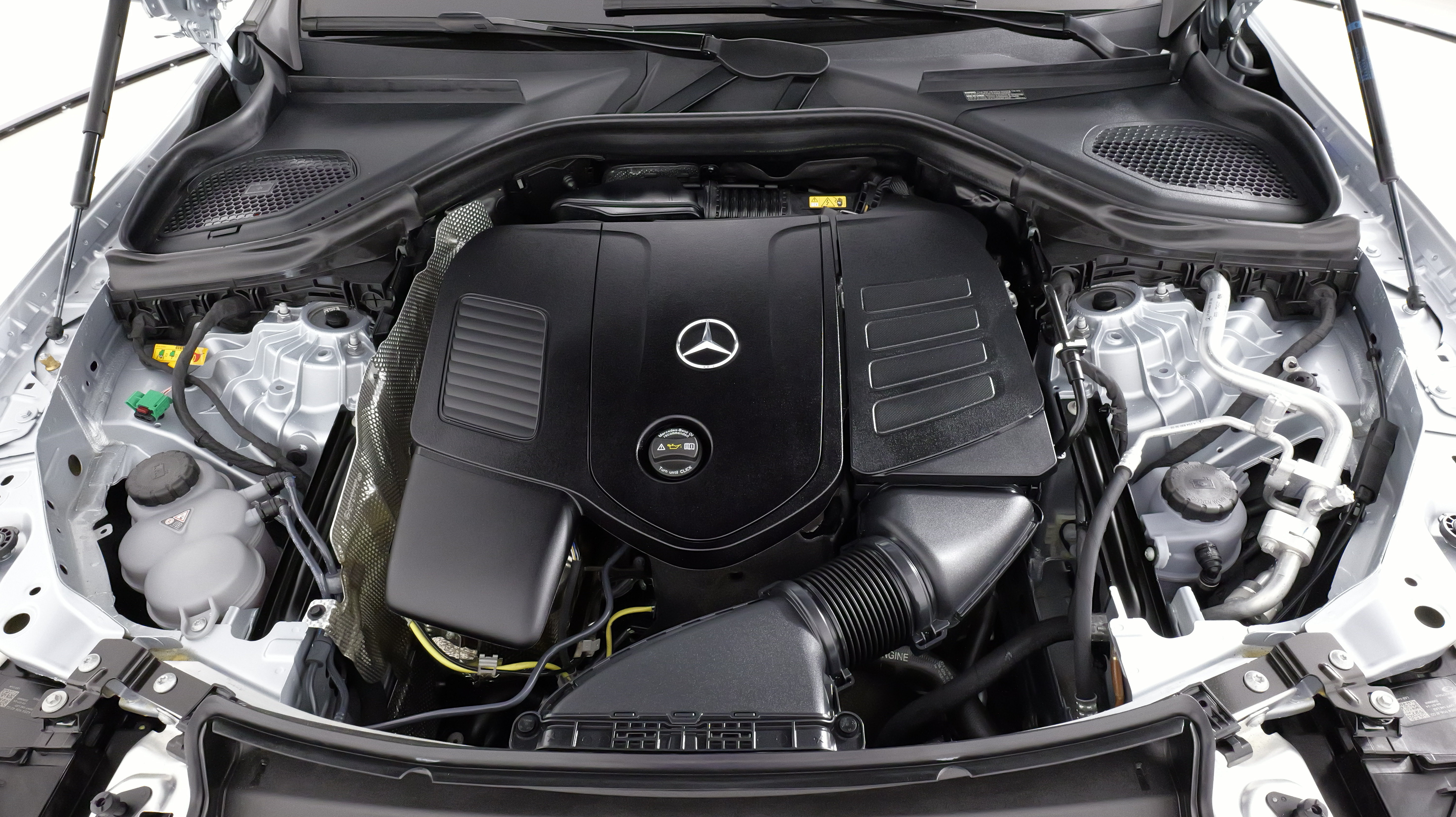 Used 2025 Mercedes-Benz GLC 350e 4MATIC image 69