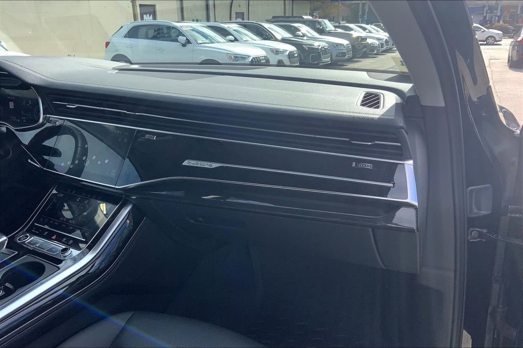 Used 2023 Audi Q7 3.0T Prestige image 19