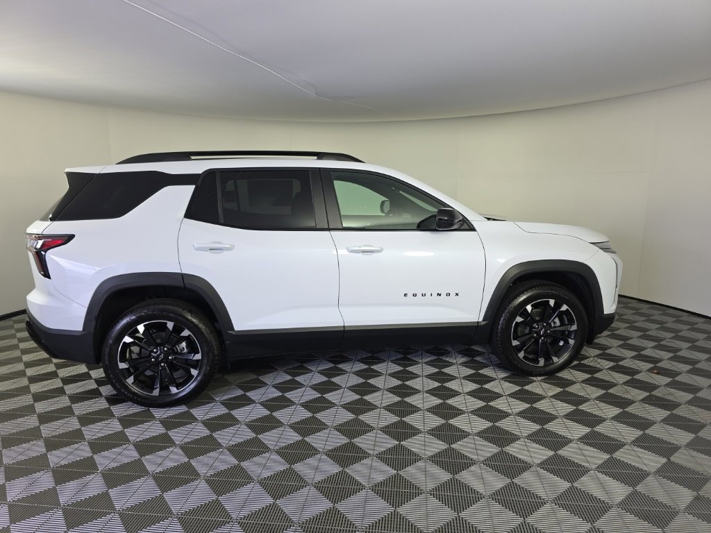 New 2026 Chevrolet Equinox RS w/ Convenience Package III image 6