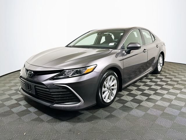 Certified 2024 Toyota Camry LE image 4