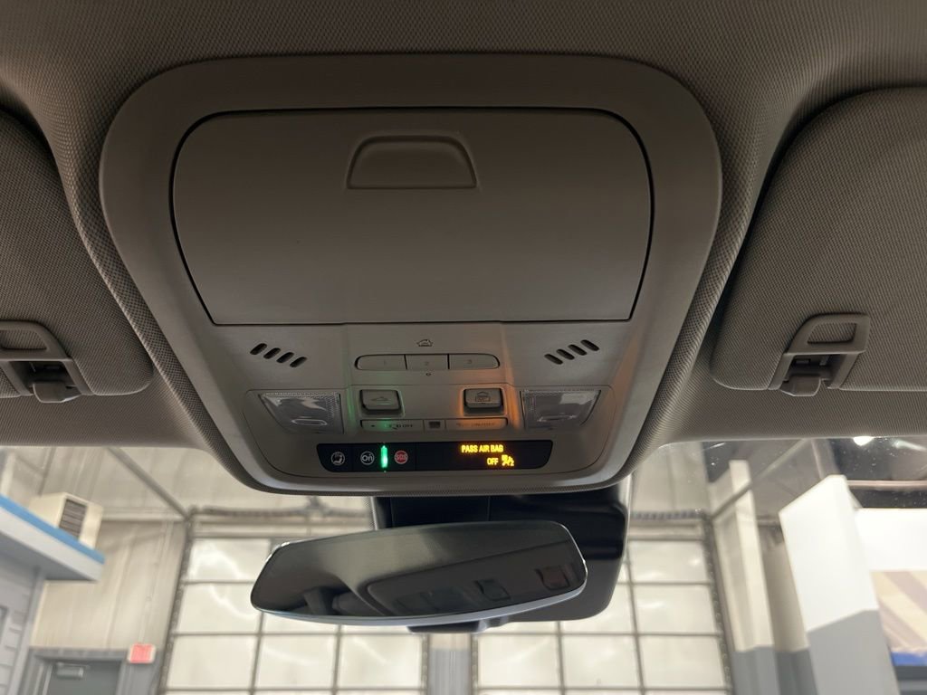 Used 2021 Cadillac XT4 Premium Luxury w/ Cold Weather Package image 32