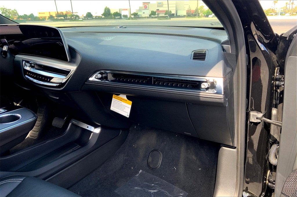 New 2026 Cadillac Lyriq Sport image 30