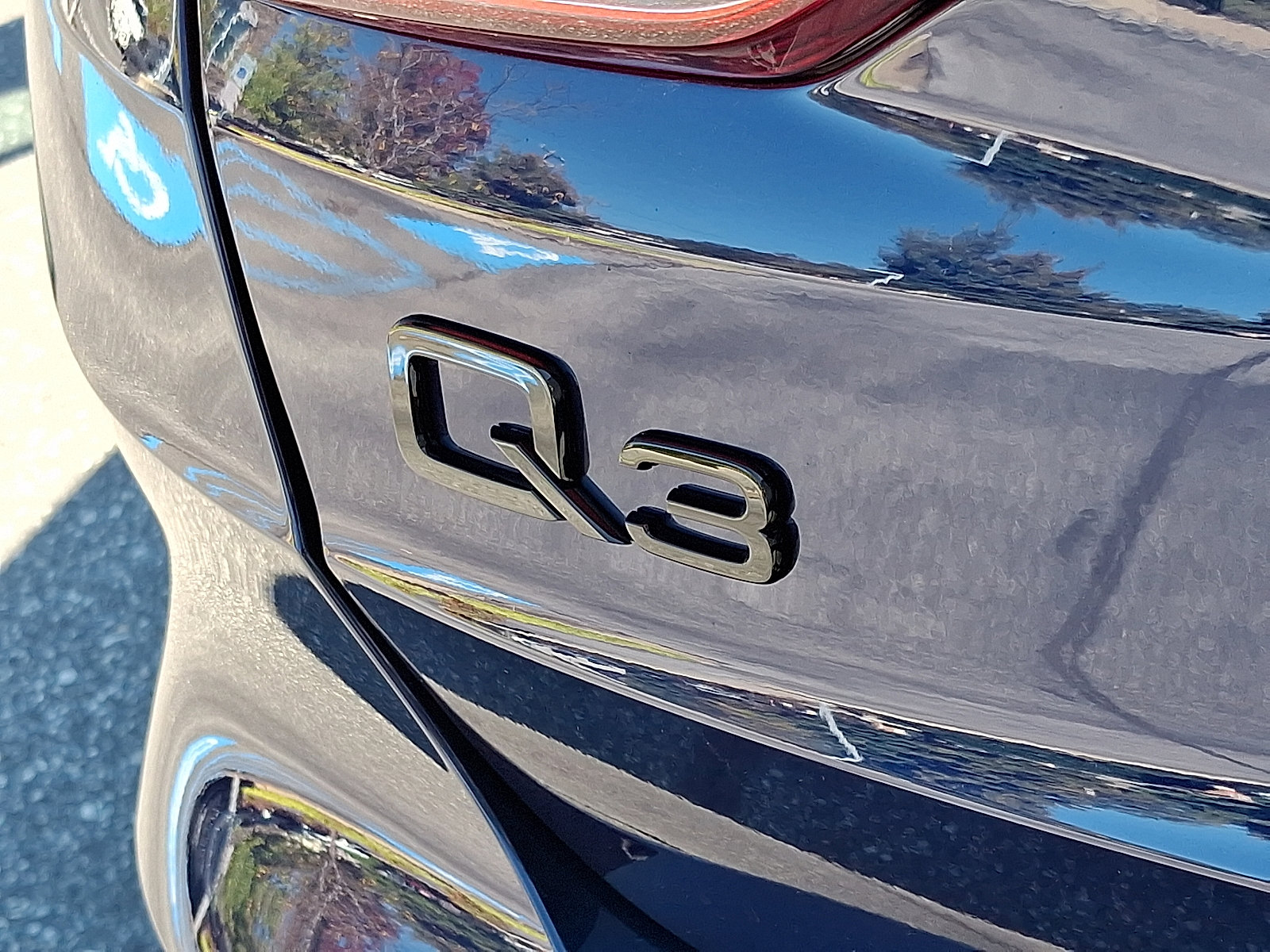 New 2025 Audi Q3 2.0T Premium image 18