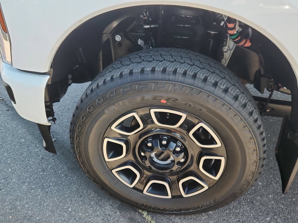 Used 2026 Ford F350 Platinum AWD/4WD image 19