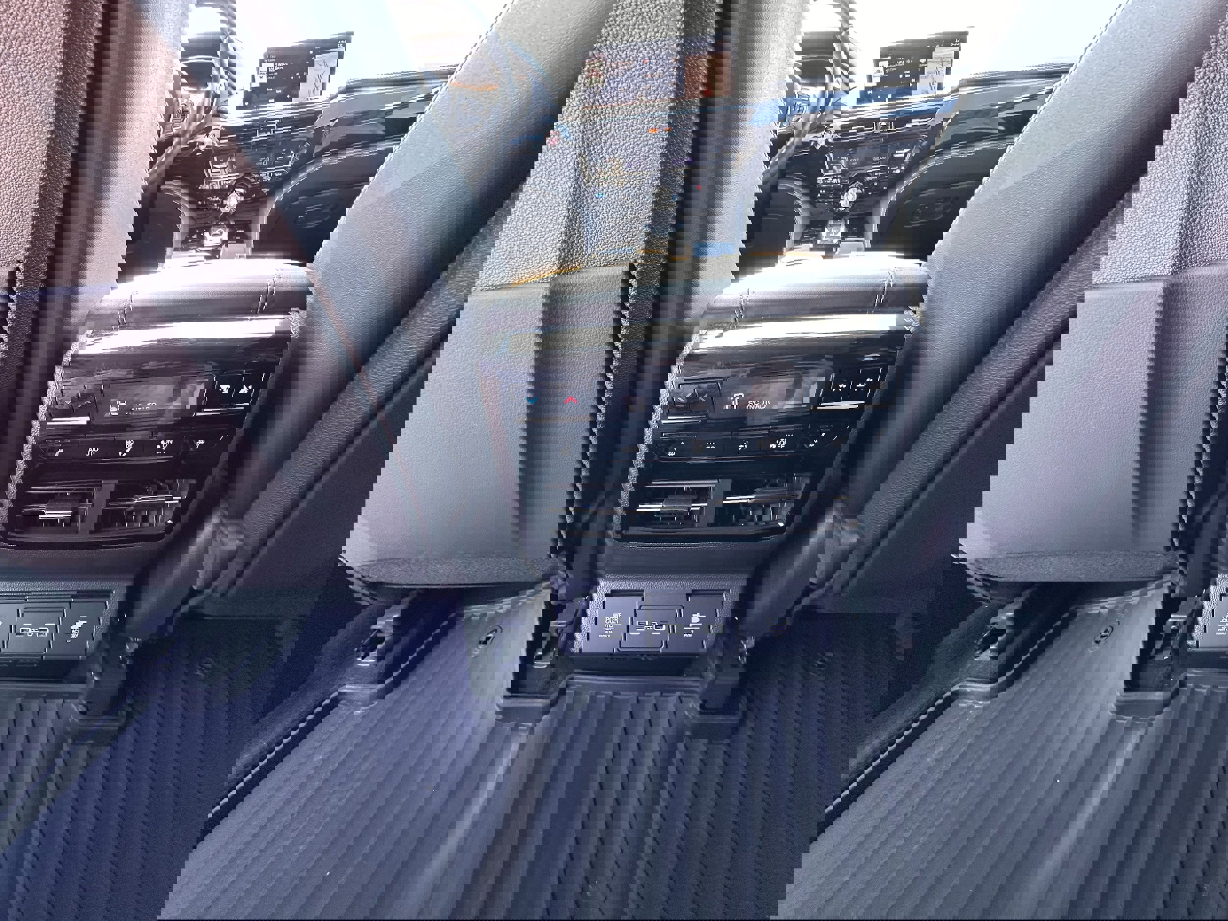 Used 2024 Acura MDX SH-AWD w/ Advance Package image 12