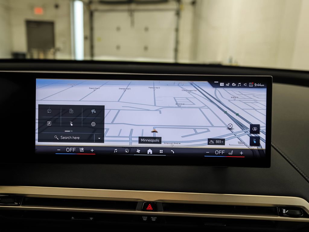 Used 2026 BMW iX xDrive60 w/ Premium Package image 17