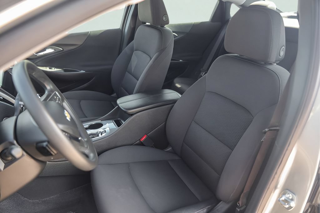 Used 2025 Chevrolet Malibu LT FWD image 10