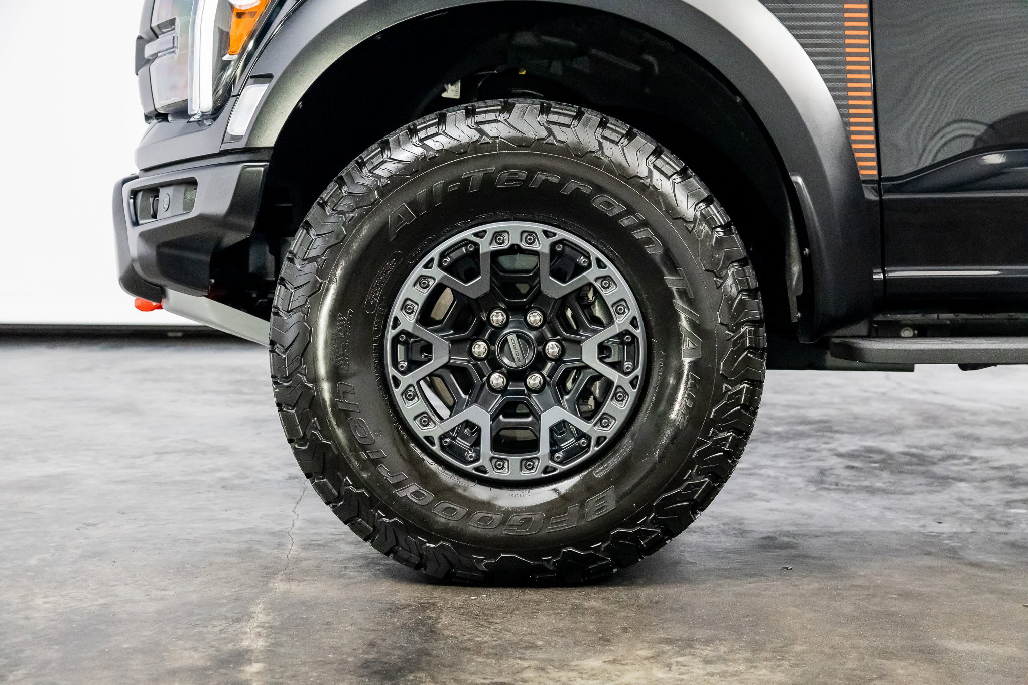 Used 2024 Ford F150 Raptor w/ Equipment Group 803A Raptor R AWD/4WD image 13