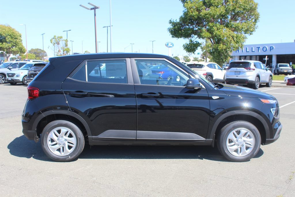 New 2026 Hyundai Venue SE FWD image 6