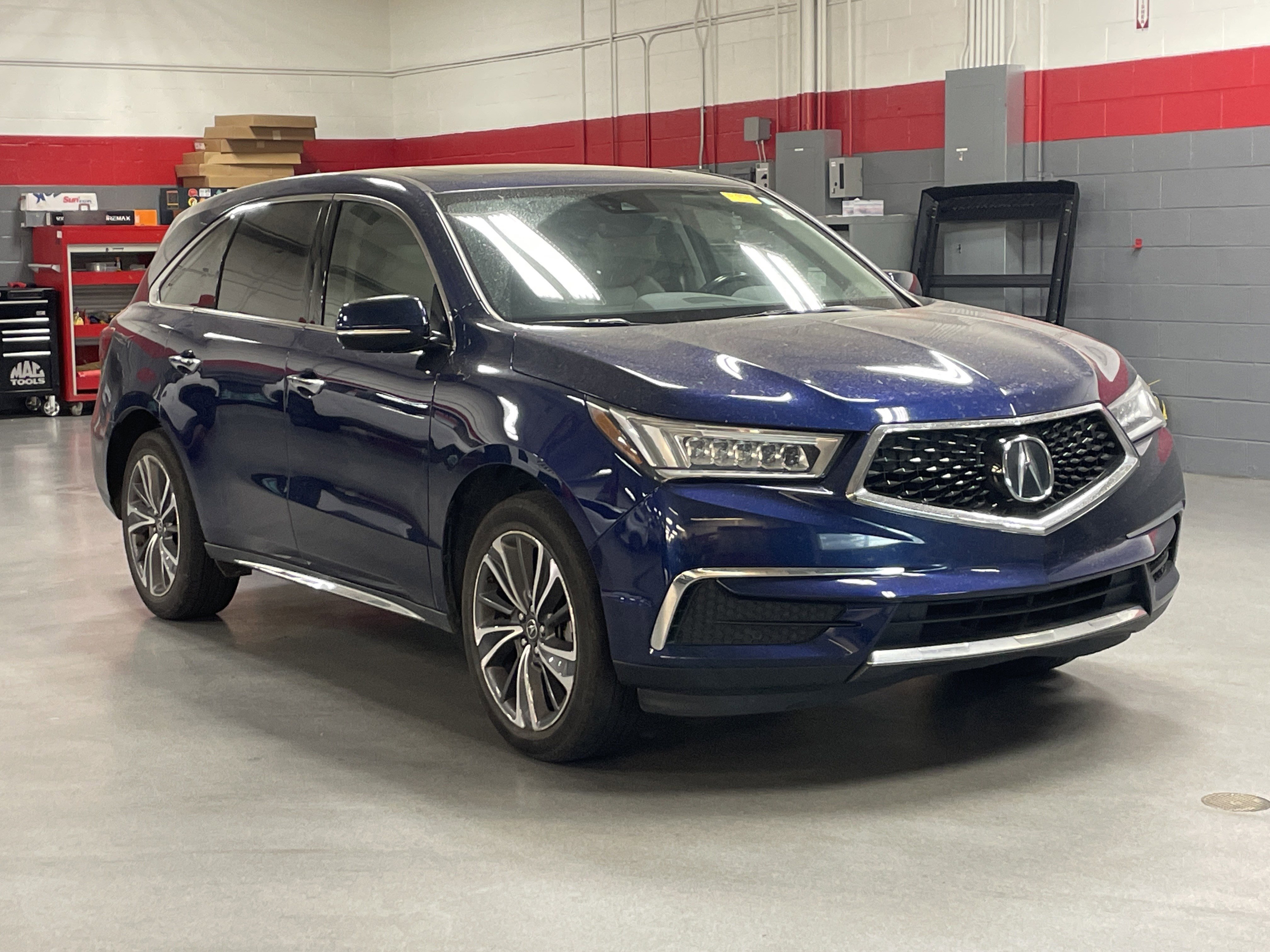 Used 2019 Acura MDX FWD w/ Technology Package image 2