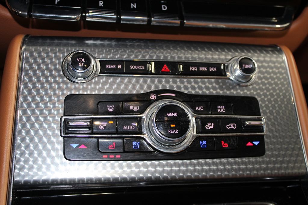 Used 2022 Lincoln Aviator Black Label w/ Class IV Trailer Tow Package image 48