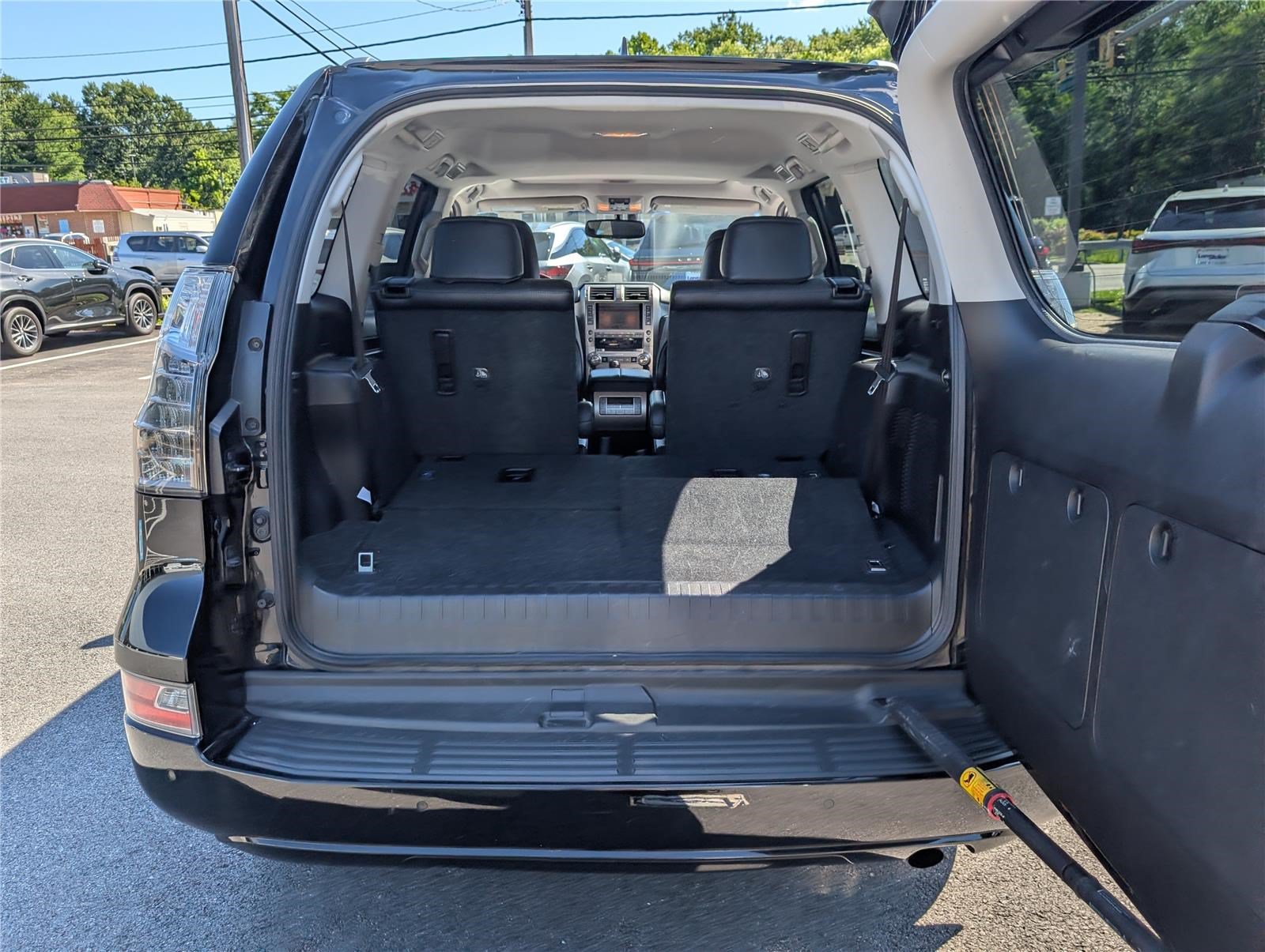 Used 2018 Lexus GX 460 Premium AWD/4WD image 14