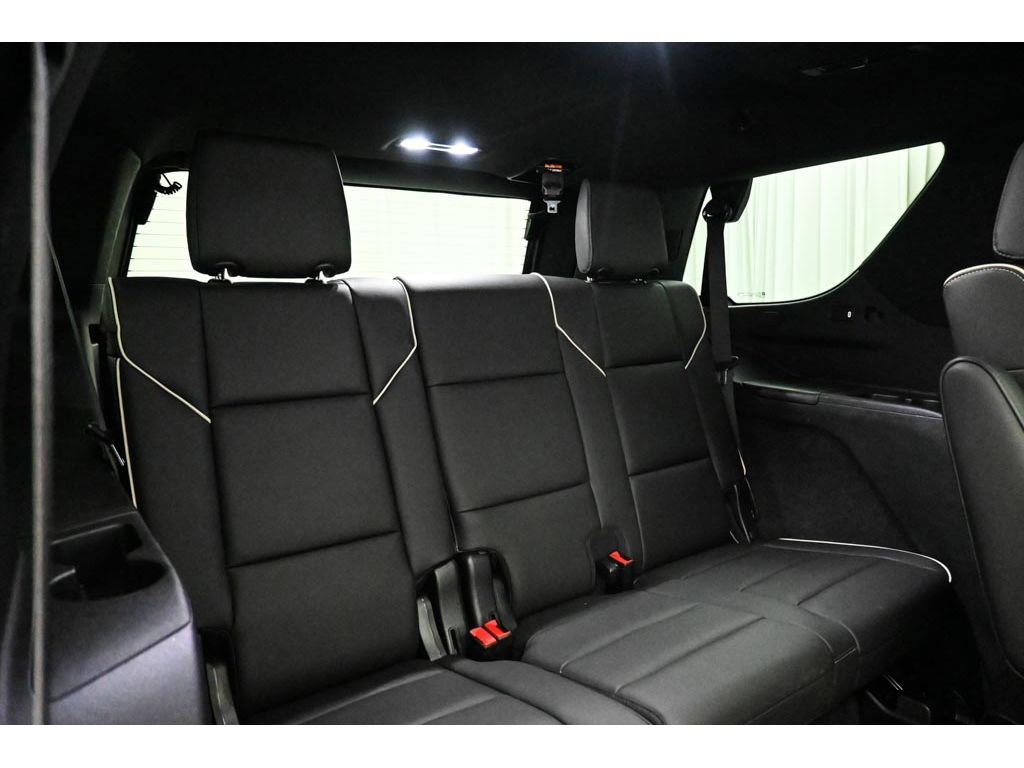 Used 2021 Cadillac Escalade Premium Luxury AWD/4WD image 20