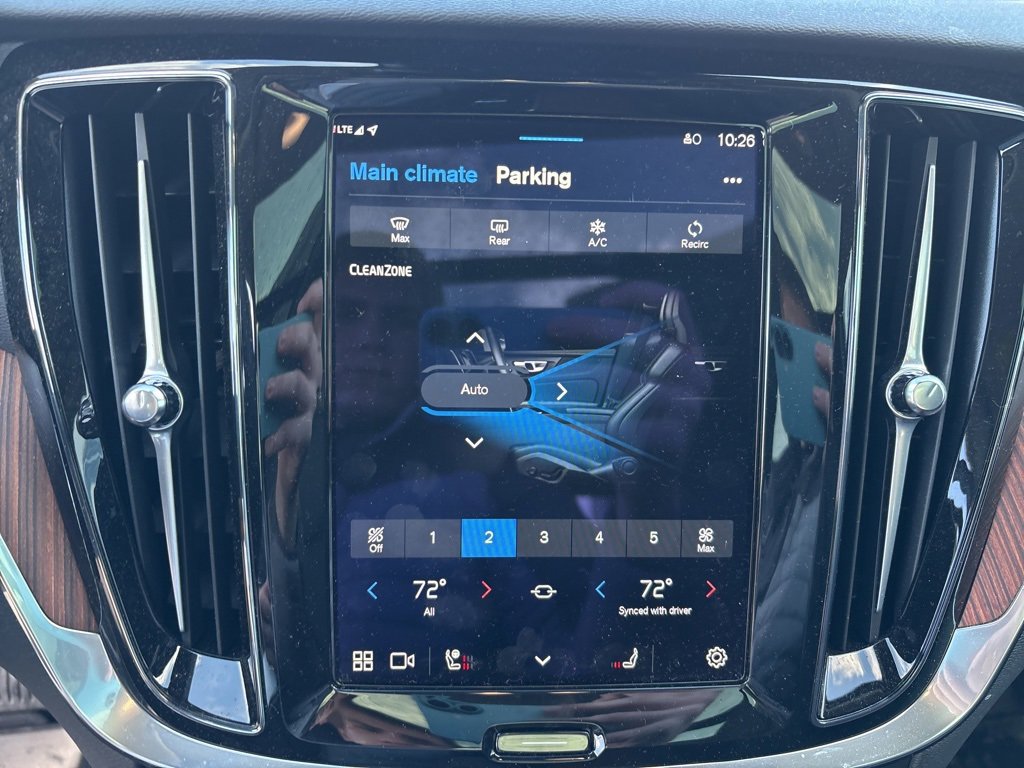 Certified 2024 Volvo V60 B5 Cross Country Plus w/ Protection Package Premier image 24