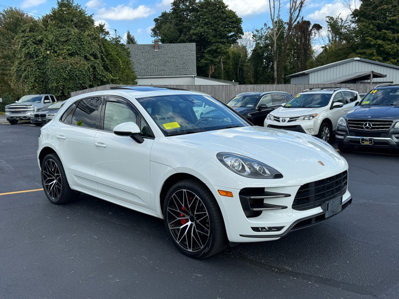 Used 2015 Porsche Macan Turbo image 3