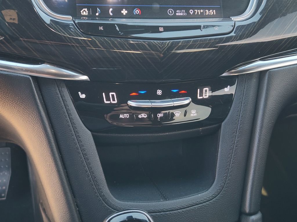 Used 2020 Cadillac XT6 Premium Luxury image 23