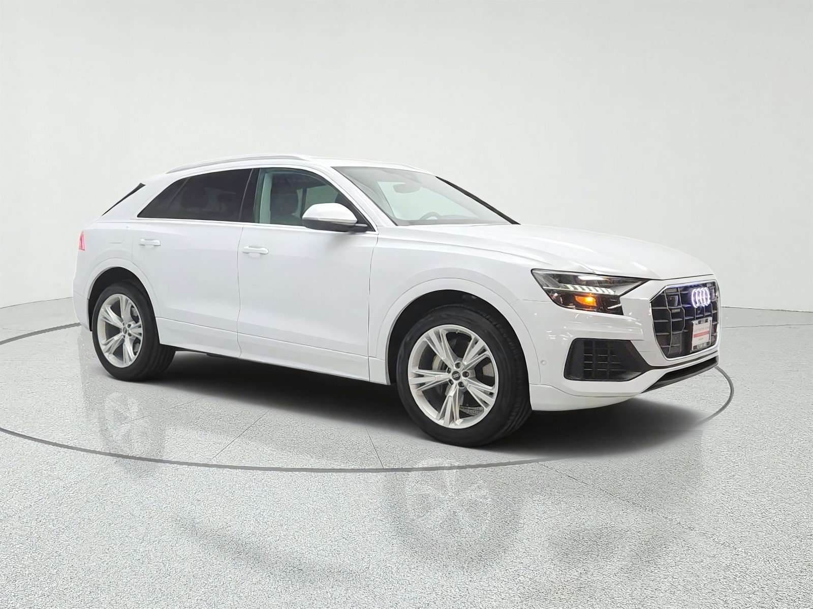 Used 2023 Audi Q8 Premium w/ Convenience Package AWD/4WD image 3