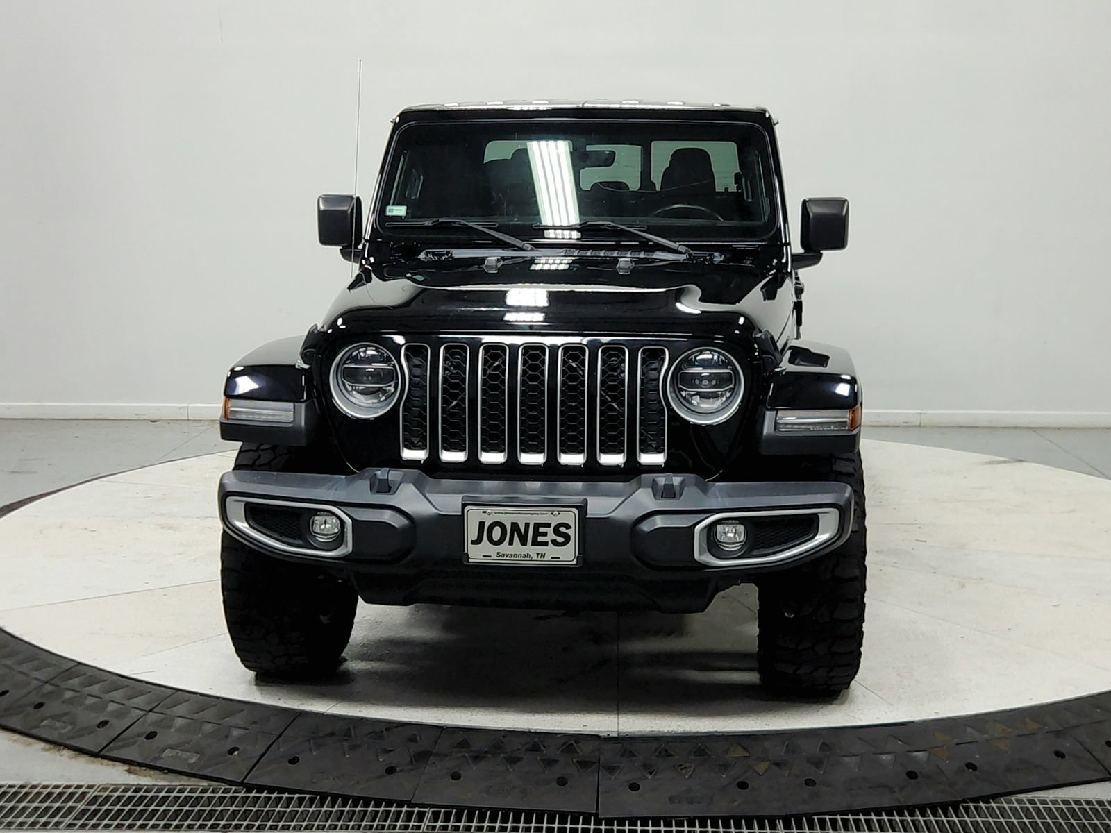 Used 2022 Jeep Gladiator Overland w/ Popular Equipment Package AWD/4WD image 3