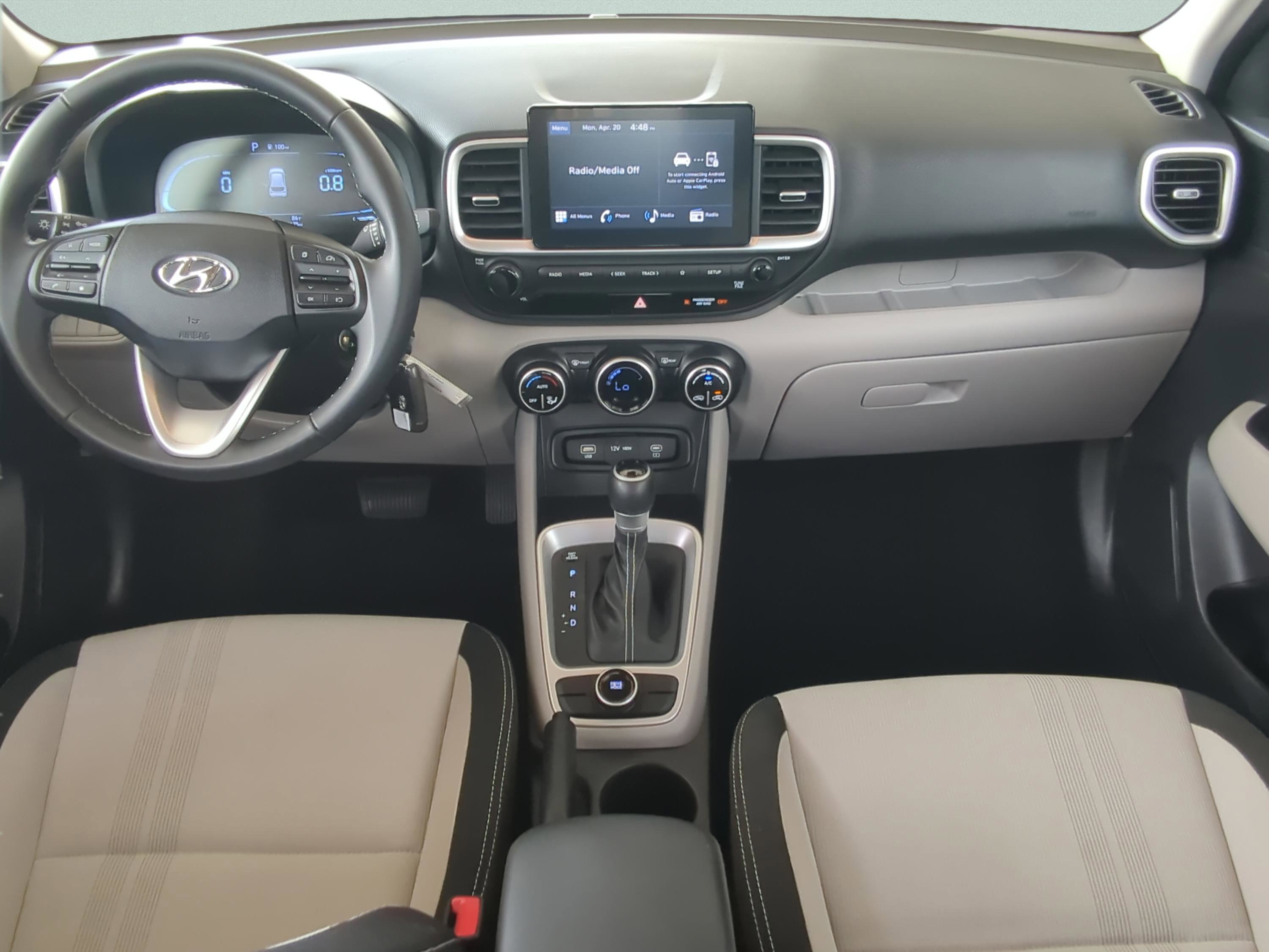 Certified 2023 Hyundai Venue SEL image 12
