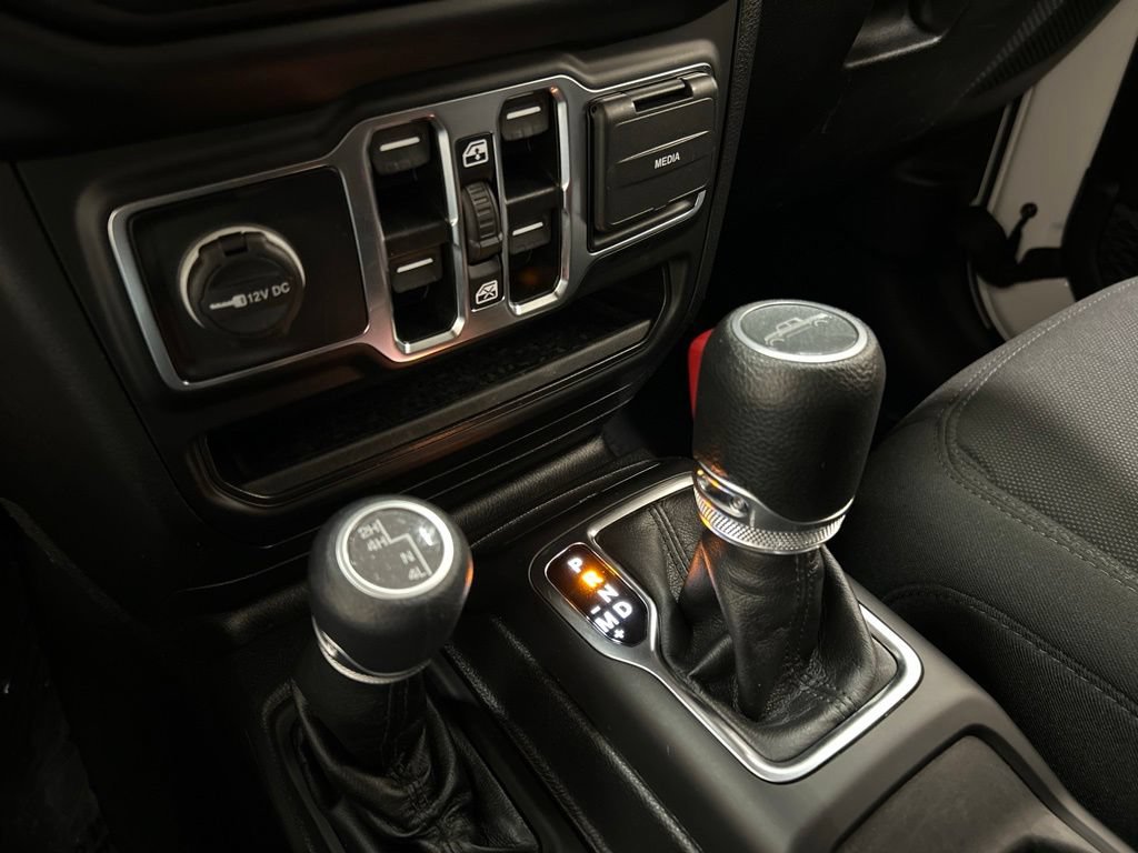 Used 2022 Jeep Gladiator Sport AWD/4WD image 22