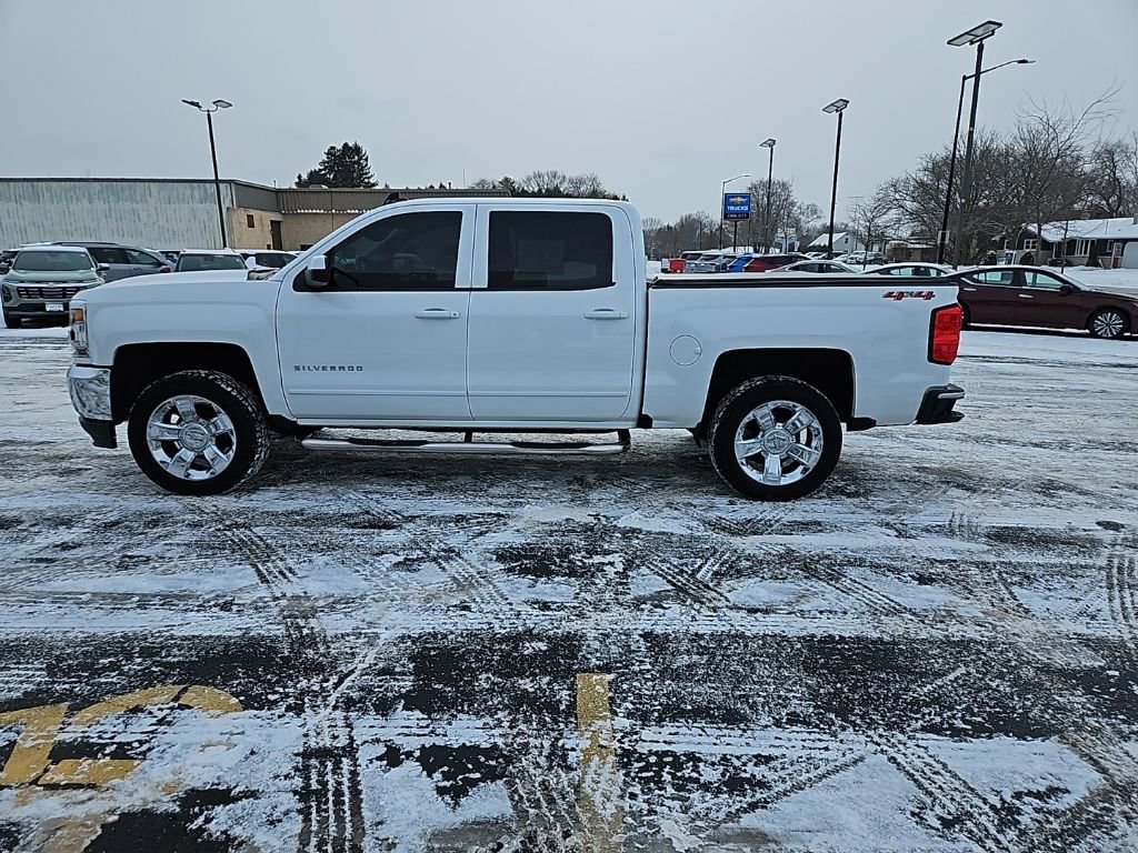 Used 2018 Chevrolet Silverado 1500 LT w/ LT Eassist Package image 7