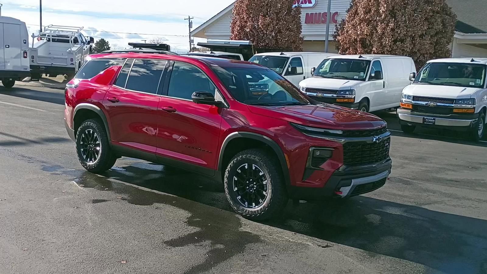 New 2026 Chevrolet Traverse Z71 w/ Enhanced Driving Package image 3