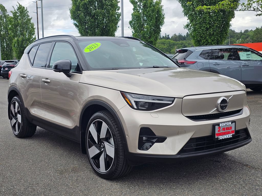 Used 2023 Volvo XC40 Recharge Ultimate w/ Protection Package Premier AWD/4WD image 3