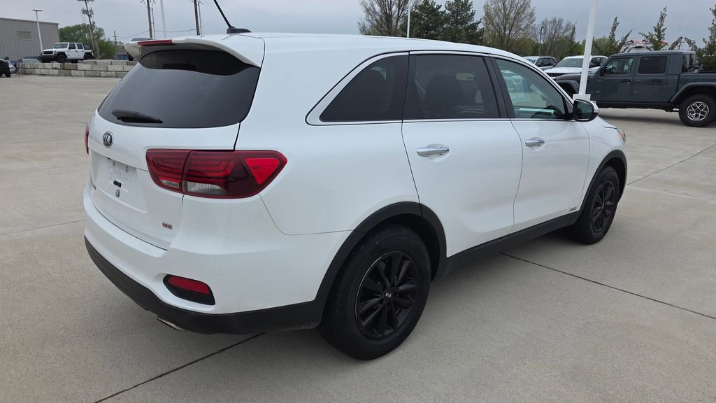 Used 2019 Kia Sorento LX image 5