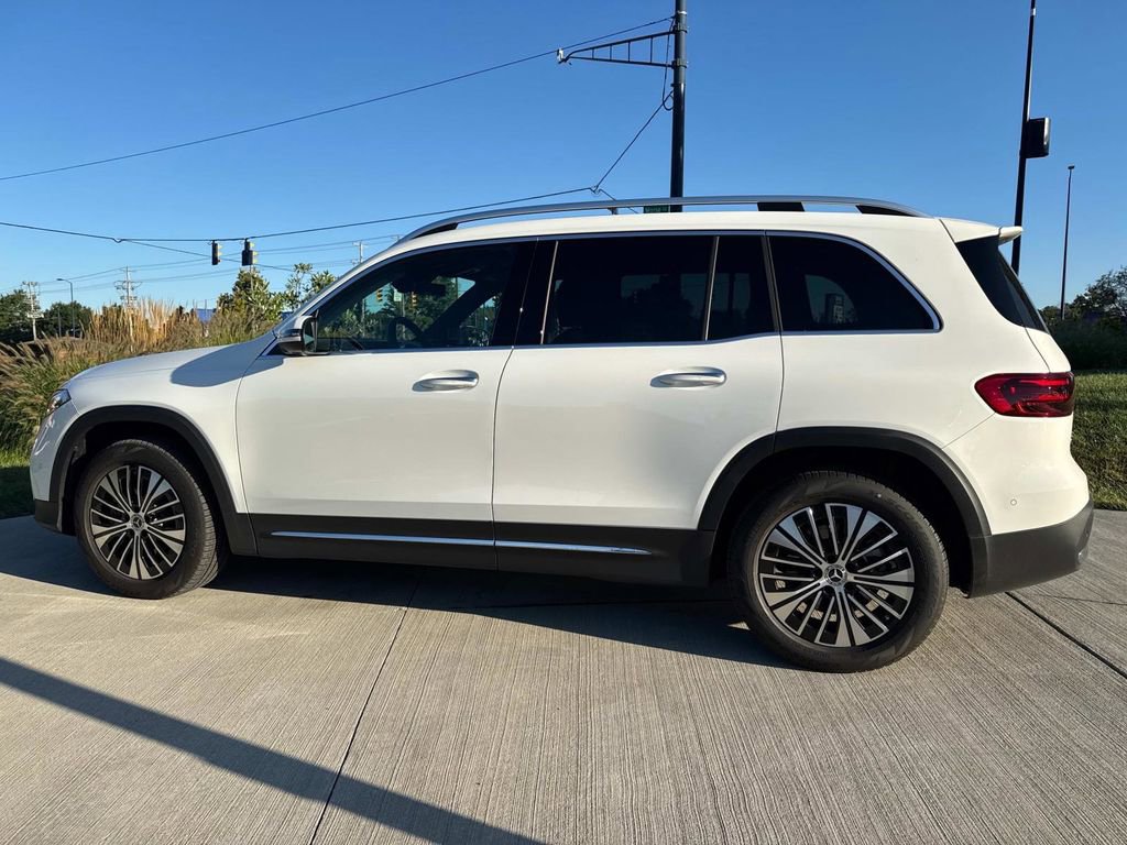 Certified 2025 Mercedes-Benz EQB 300 4MATIC image 4