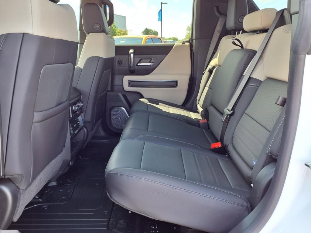 New 2026 GMC Hummer EV 4x4 Crew Cab image 9