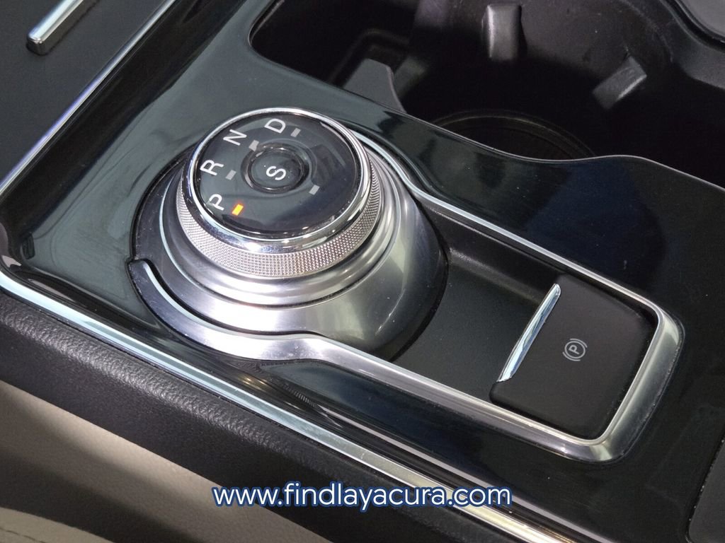 Used 2020 Ford Edge Titanium w/ Class II Trailer Tow Package image 23