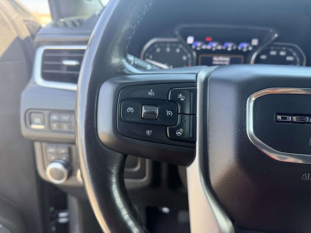 Used 2021 GMC Yukon XL Denali image 18