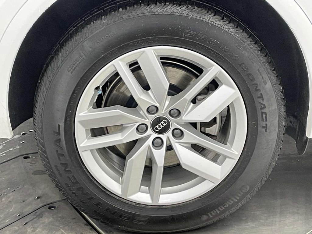 Certified 2023 Audi Q5 2.0T Premium w/ Convenience Package AWD/4WD image 13