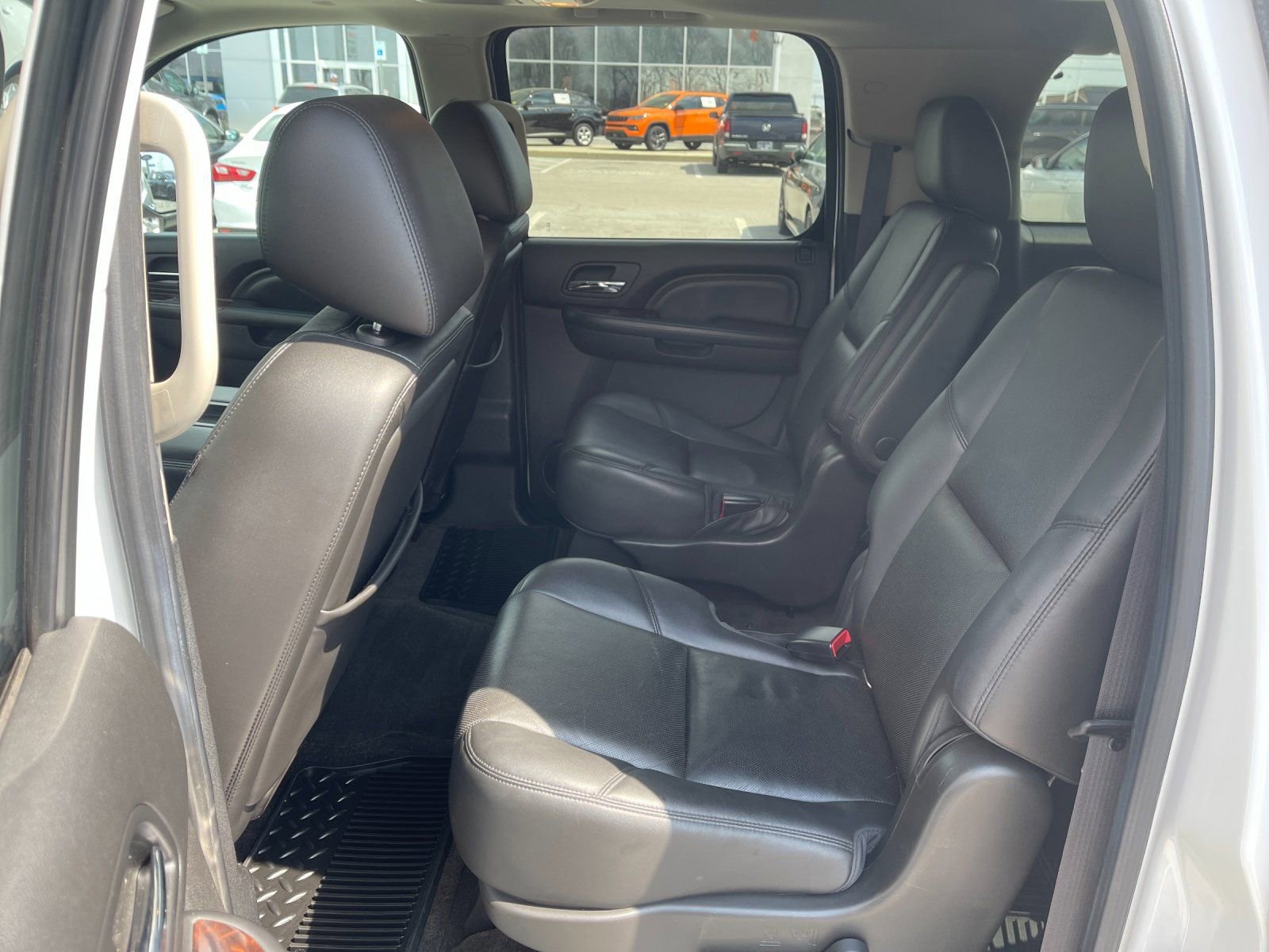 Used 2013 GMC Yukon XL Denali image 14