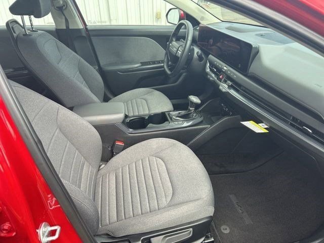 Used 2025 Kia K4 EX image 36