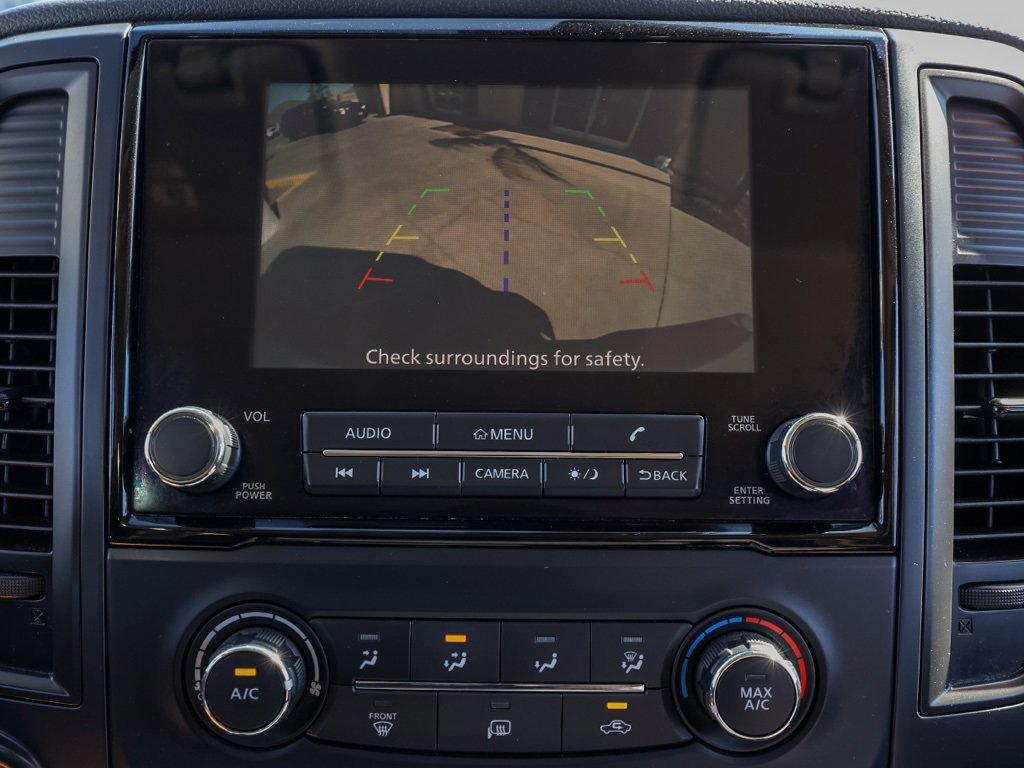 Used 2023 Nissan Titan SV image 29