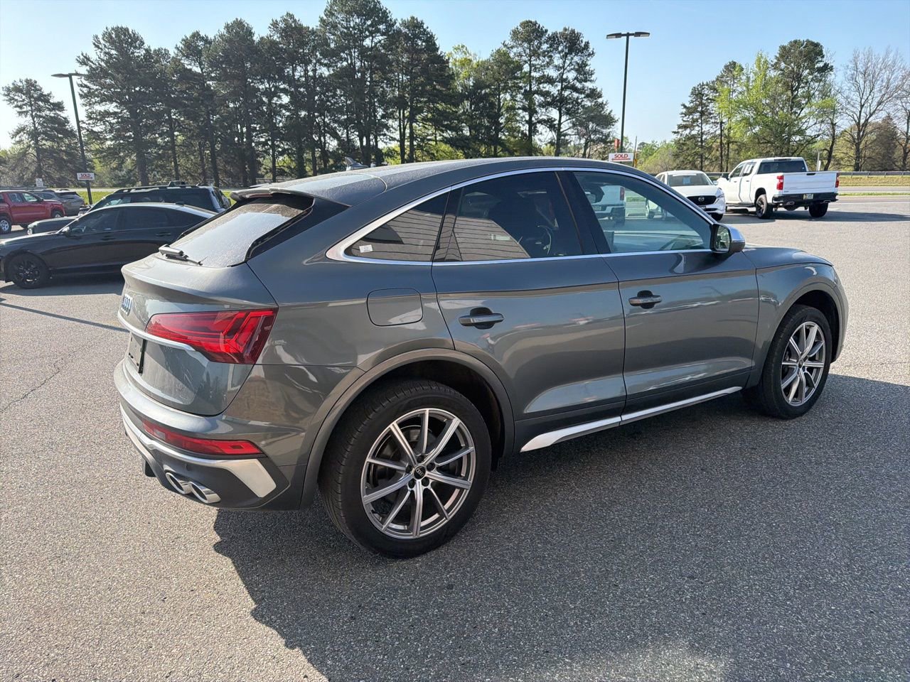 Used 2022 Audi SQ5 Premium w/ Convenience Package image 8