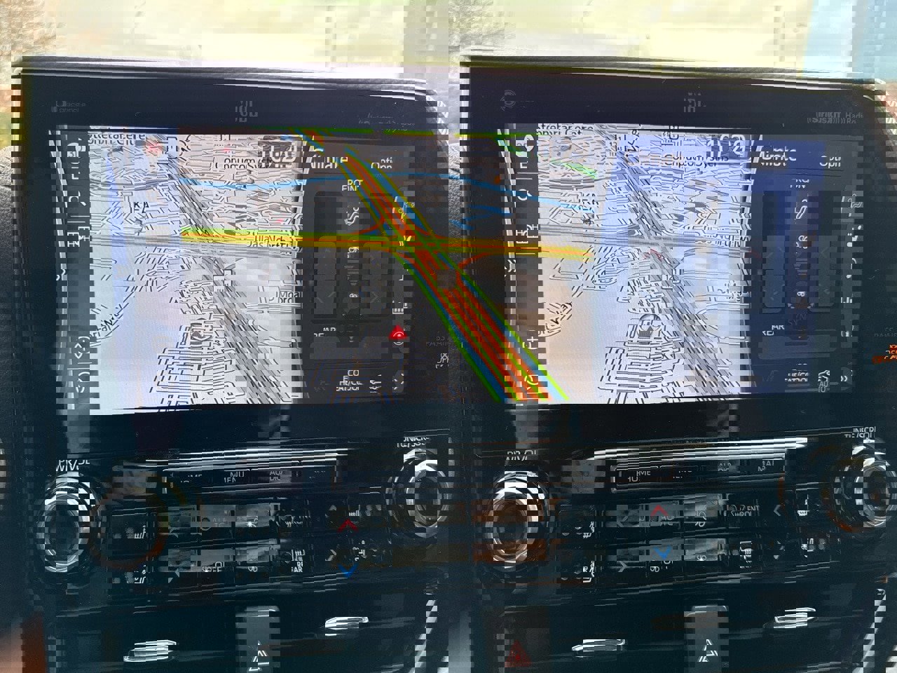 Used 2021 Toyota Highlander Platinum image 9