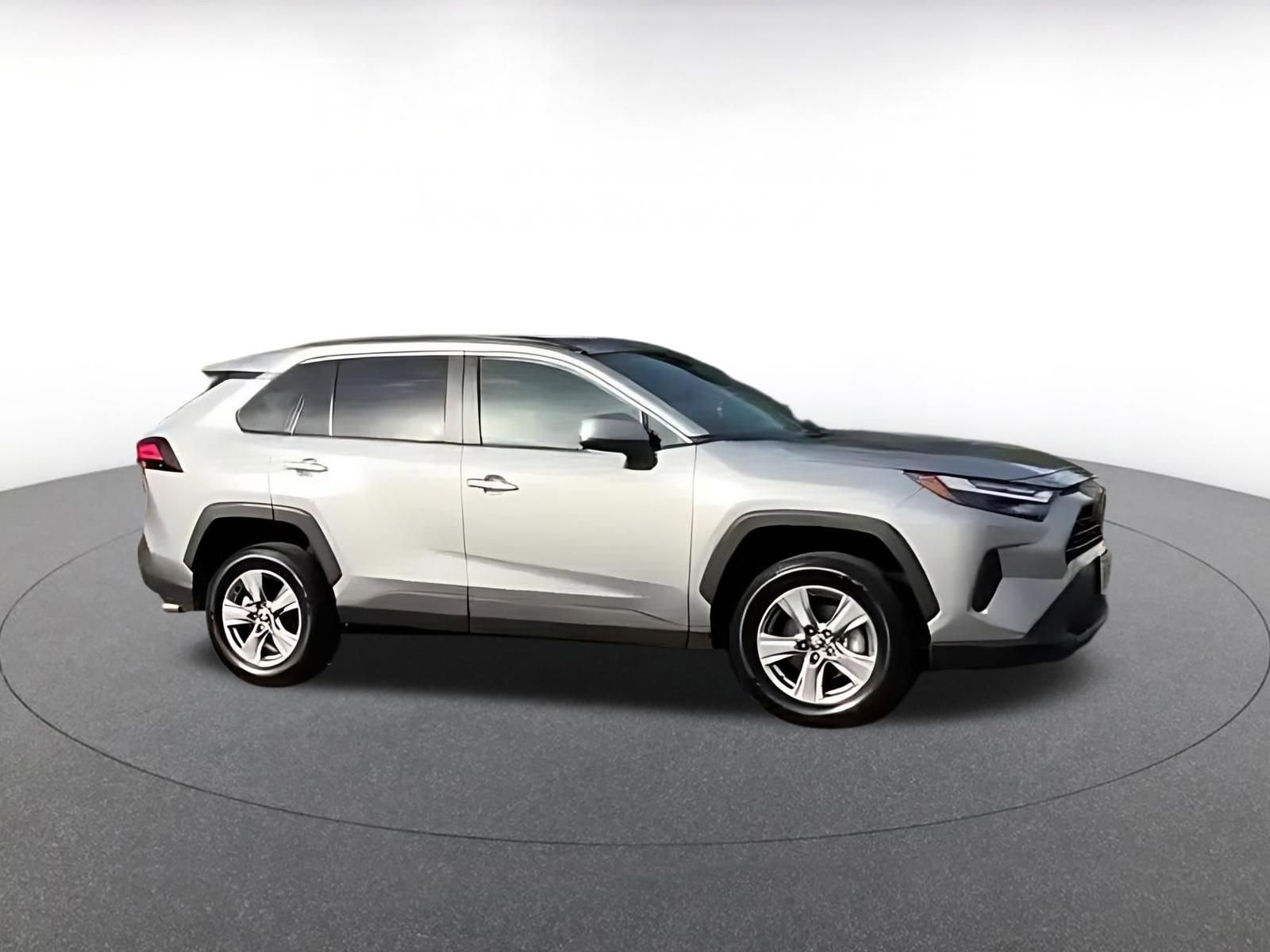 Used 2025 Toyota RAV4 XLE w/ Weather Package FWD image 2
