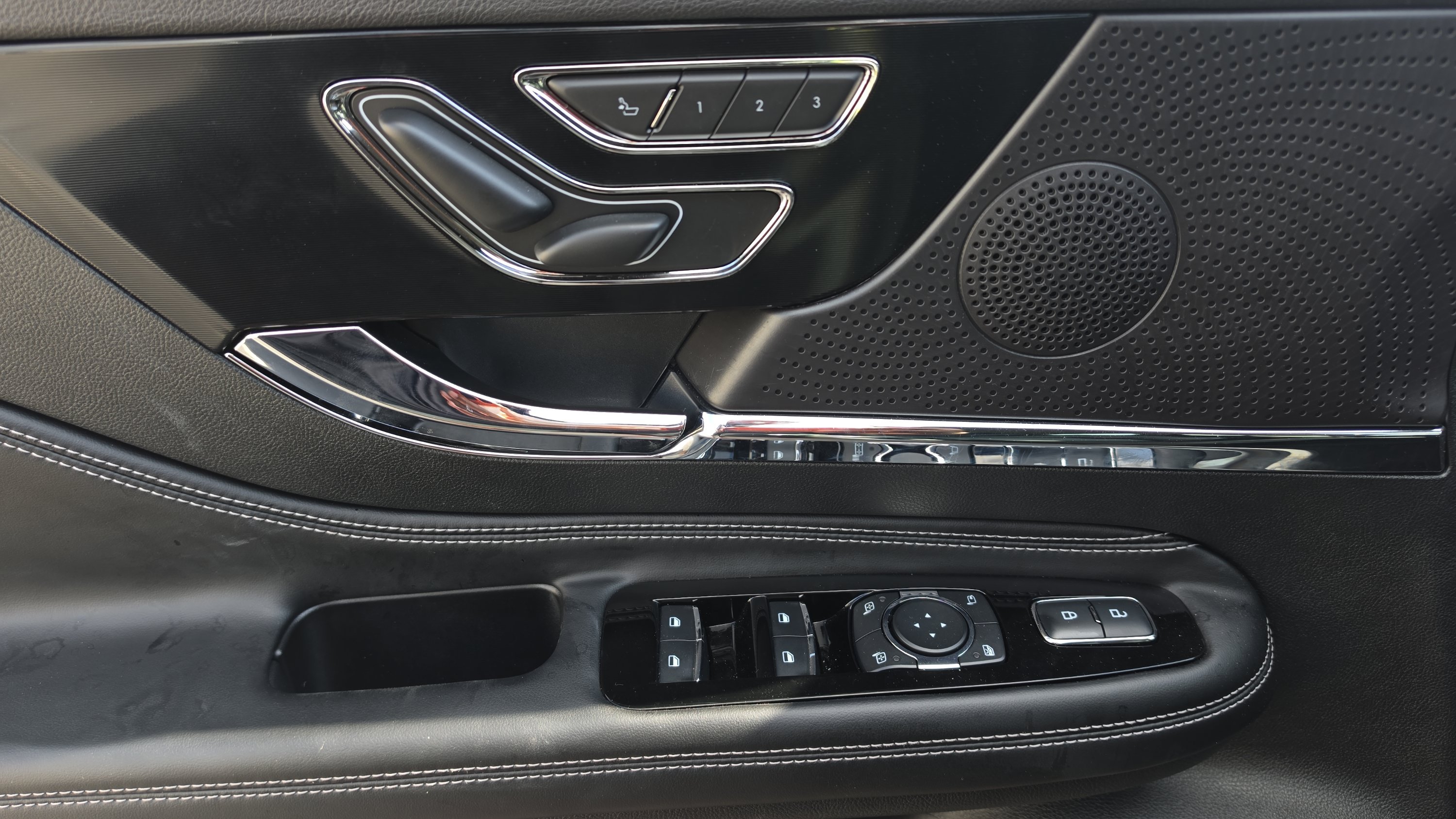 New 2026 Lincoln Corsair Reserve FWD image 10