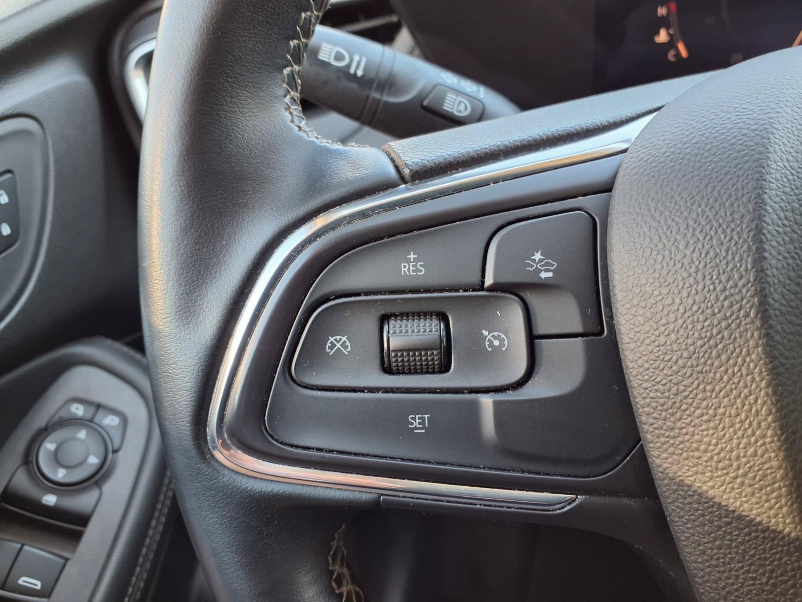 Used 2024 Buick Encore GX Preferred FWD image 16